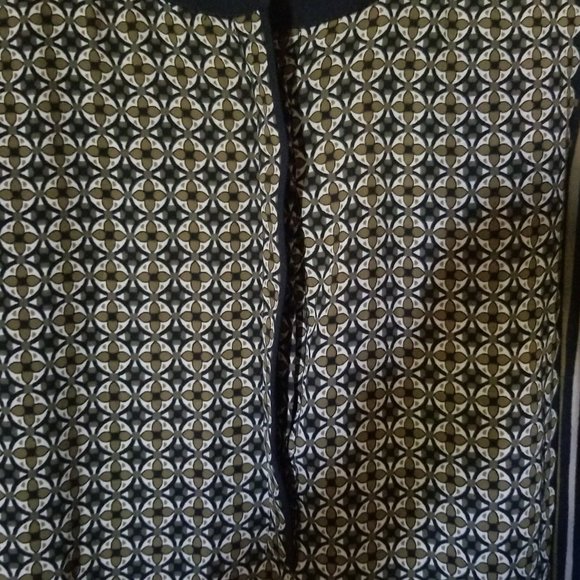 Loft Sleeveless Top - Picture 2 of 3